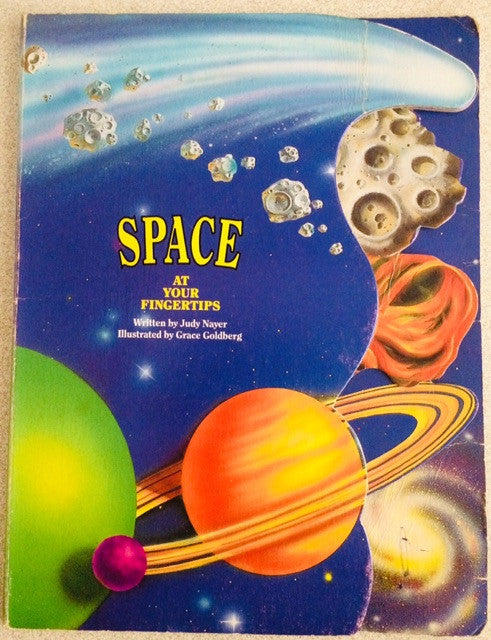 Space At Your Fingertips-rebooked, children's book, teenager's book, second hand book, english book, 小童書，青少年書，二手書，英文書